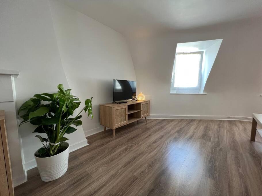 Le Terracotta - Joli Duplex Centre Apartment *